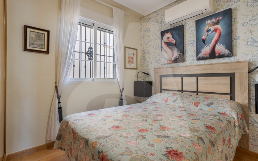 Resale - Villa -
Guardamar del Segura - El Raso