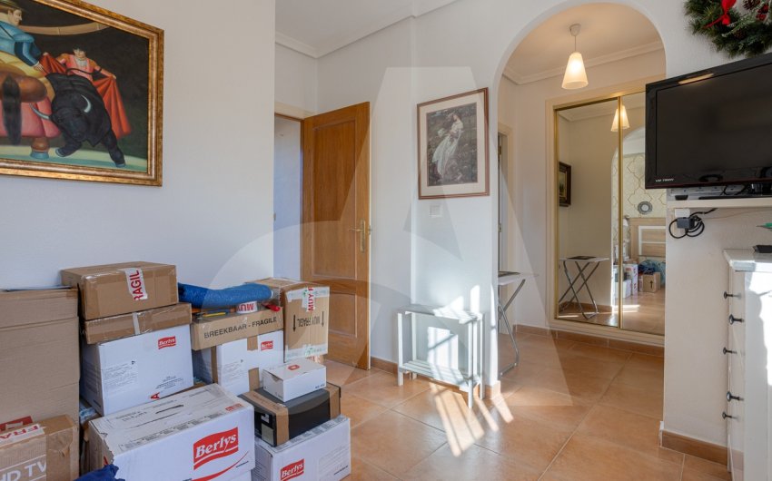 Resale - Villa -
Guardamar del Segura - El Raso