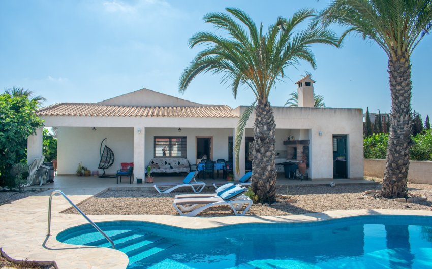 Resale - Villa -
Guardamar del Segura - El Raso