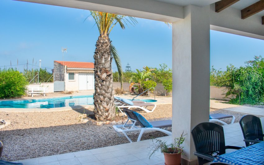 Resale - Villa -
Guardamar del Segura - El Raso