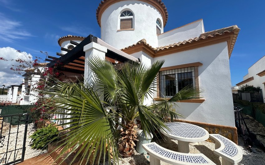 Resale - Villa -
Guardamar del Segura - El Raso