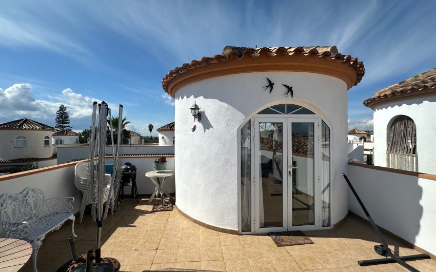 Resale - Villa -
Guardamar del Segura - El Raso