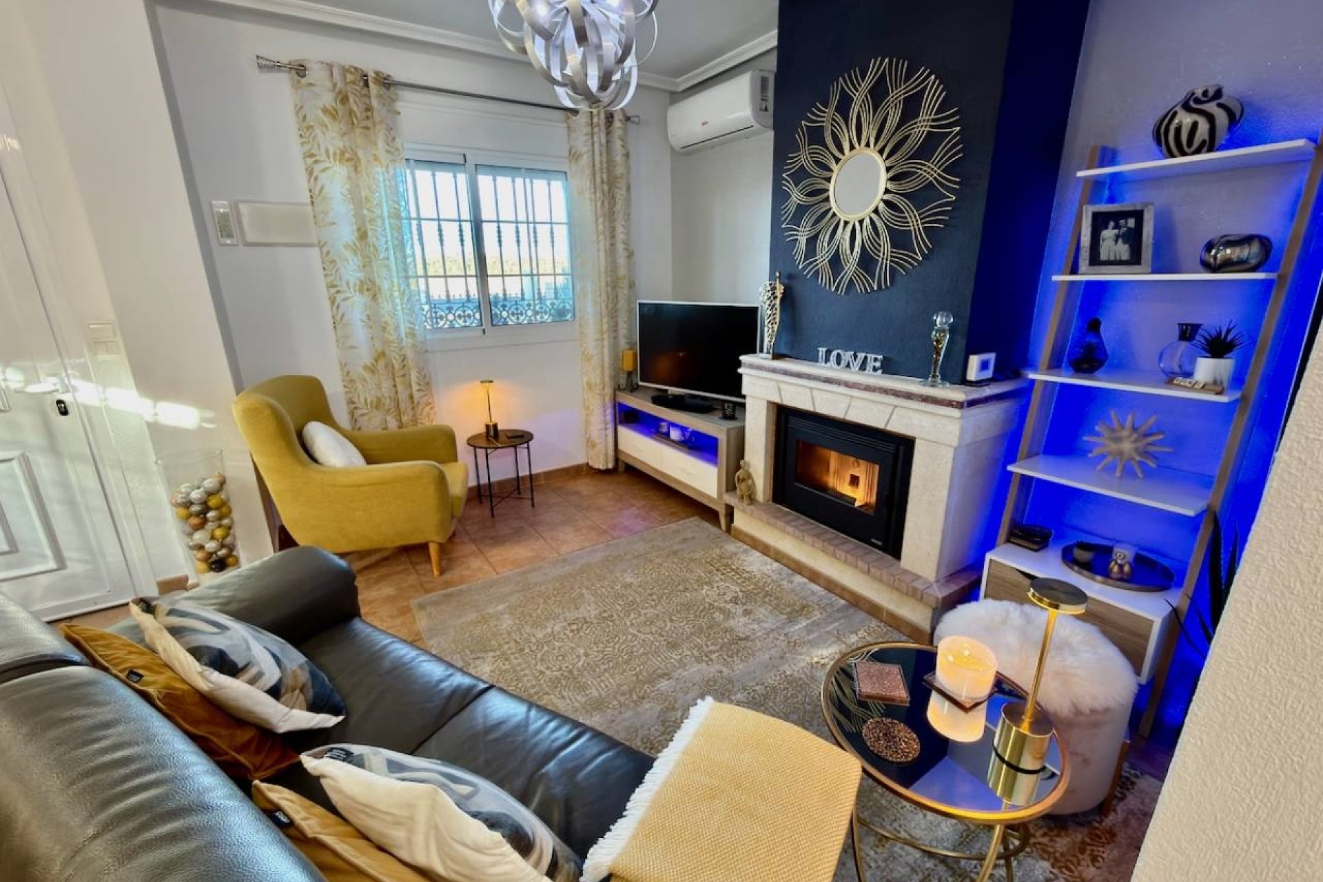 Resale - Villa -
Guardamar del Segura - El Raso