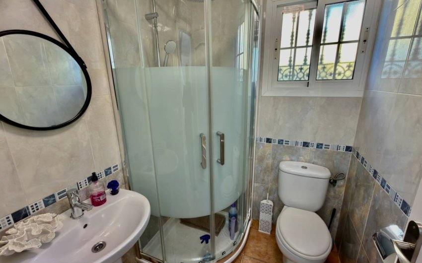 Resale - Villa -
Guardamar del Segura - El Raso