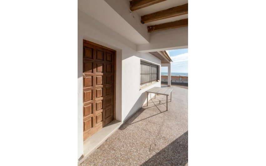 Resale - Villa -
Guardamar del Segura
