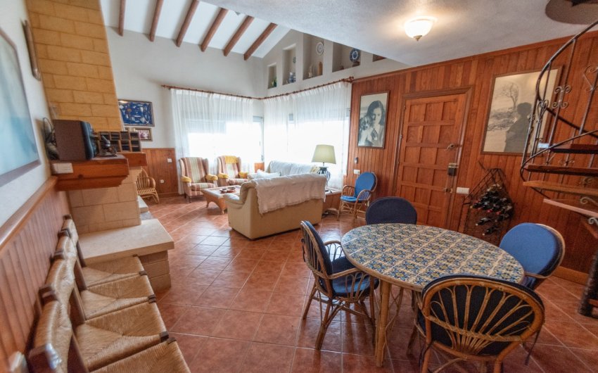 Resale - Villa -
Guardamar del Segura