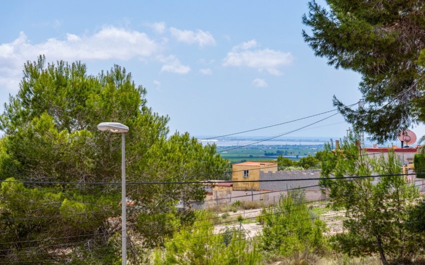 Resale - Villa -
Jacarilla - Inland