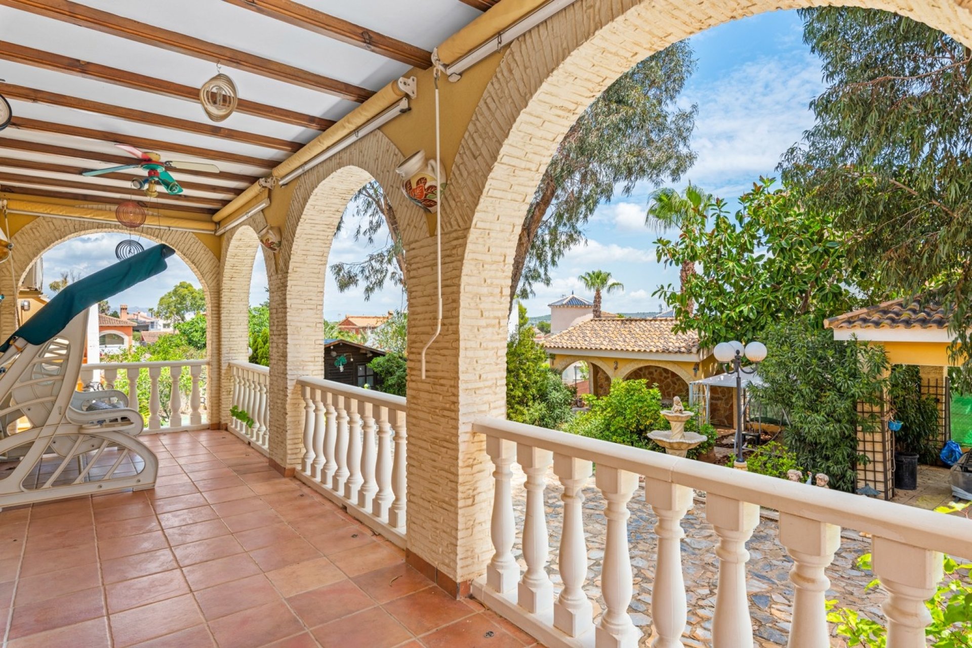 Resale - Villa -
Jacarilla - Inland