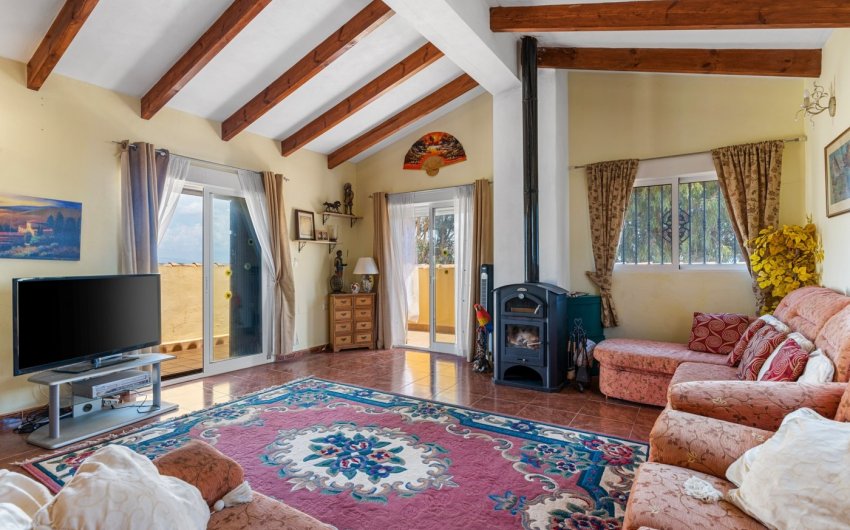 Resale - Villa -
Jacarilla - Inland