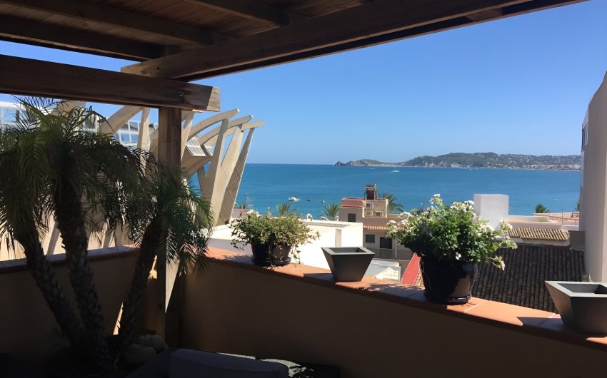 Resale - Villa -
Jávea - Balcon al Mar