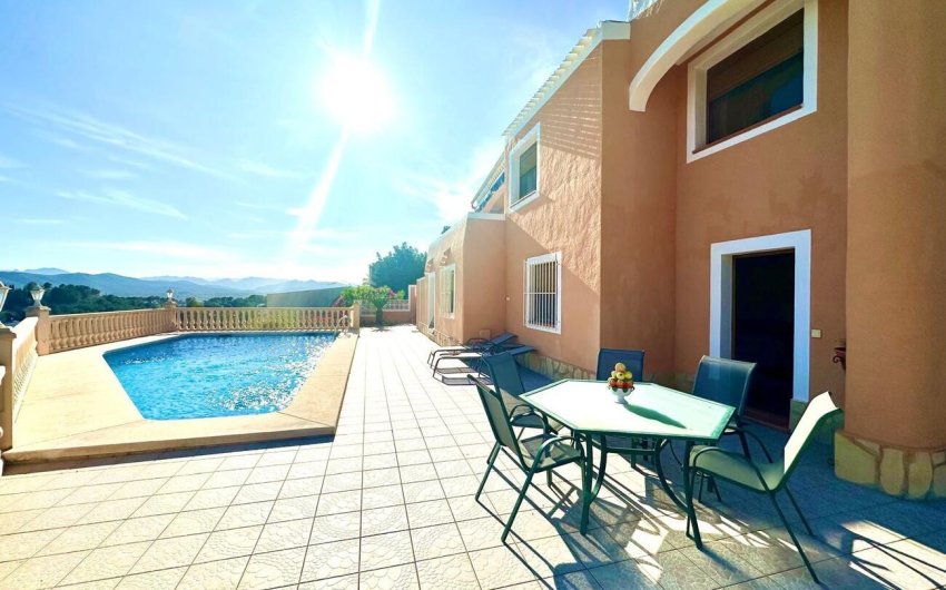 Resale - Villa -
Jávea - Costa Blanca