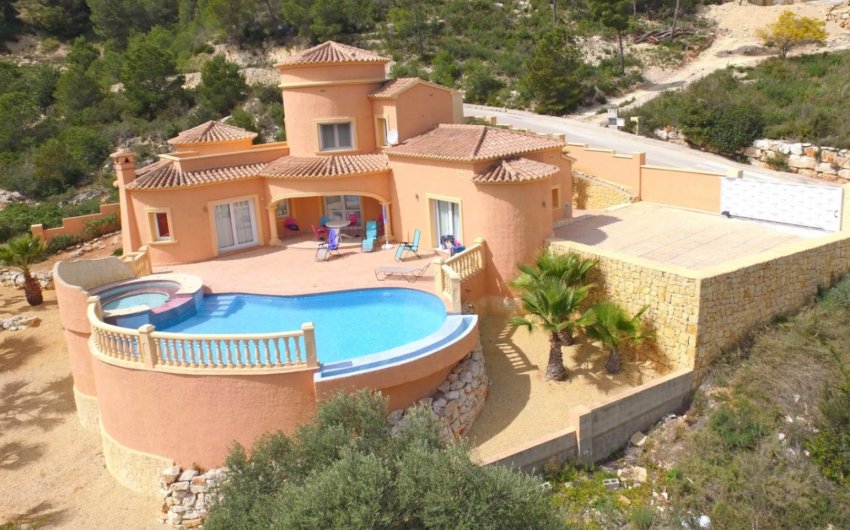 Resale - Villa -
Jávea - Costa Blanca