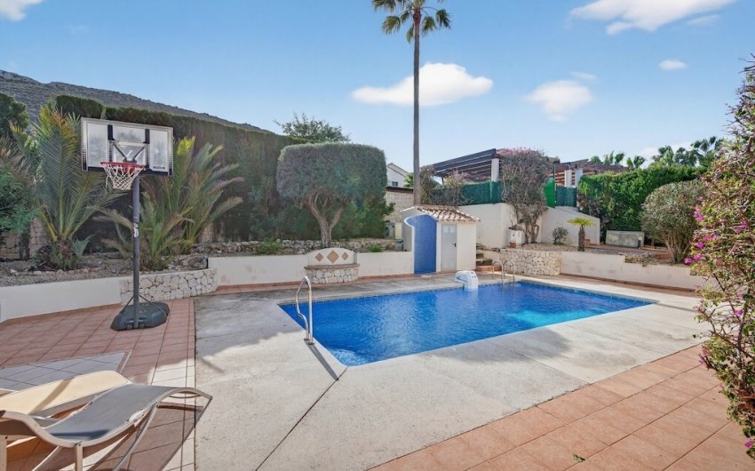 Resale - Villa -
Jávea - Monte Olimpe