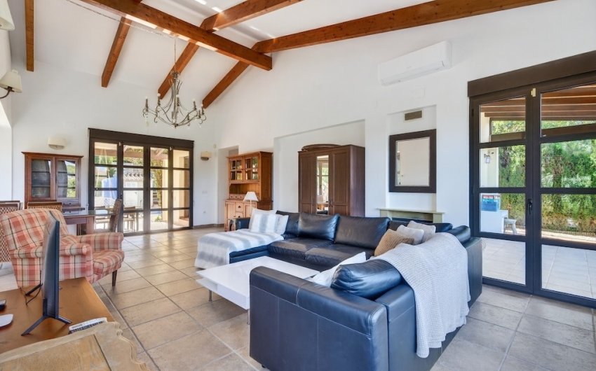 Resale - Villa -
Jávea - Monte Olimpe