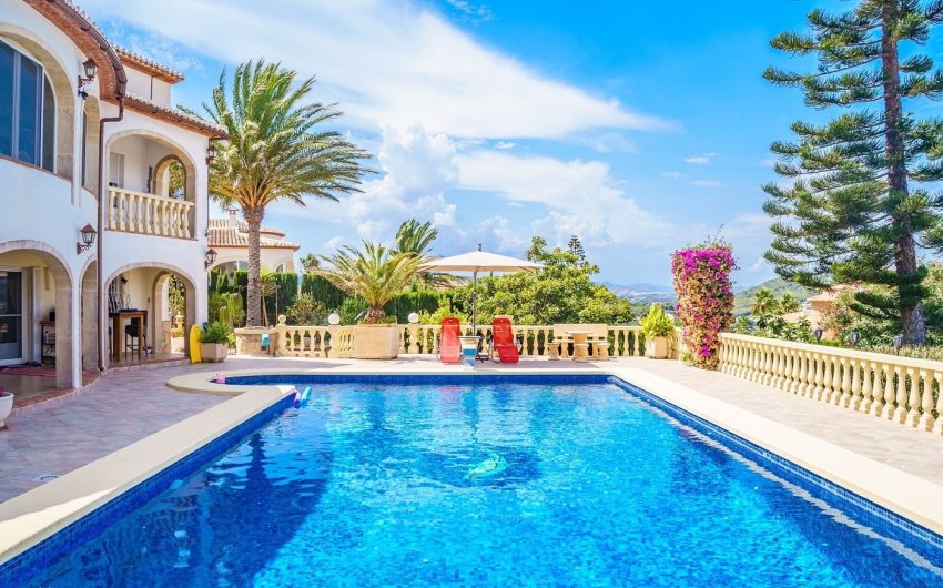 Resale - Villa -
Jávea - Montgó