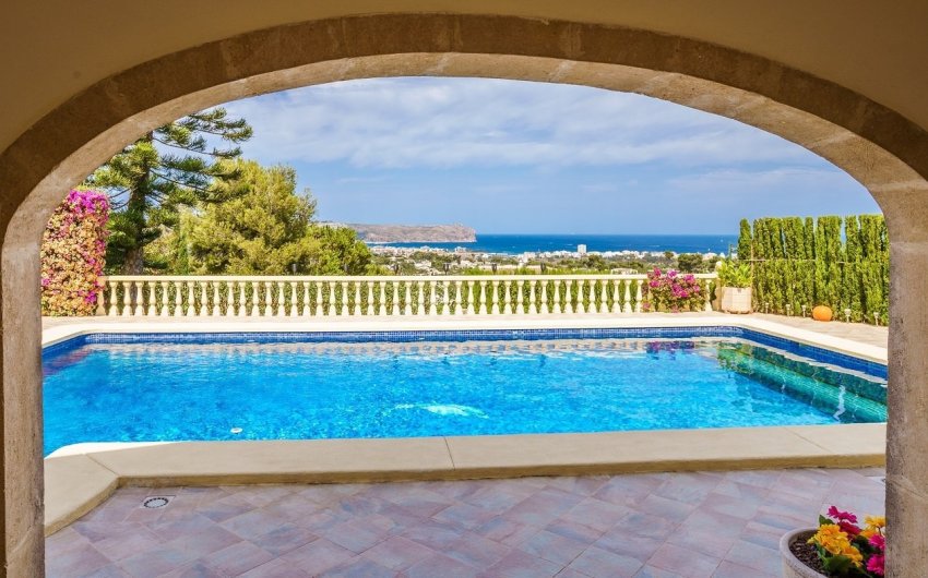 Resale - Villa -
Jávea - Montgó