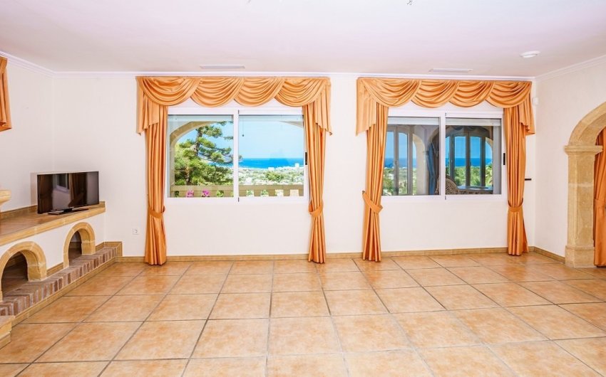 Resale - Villa -
Jávea - Montgó