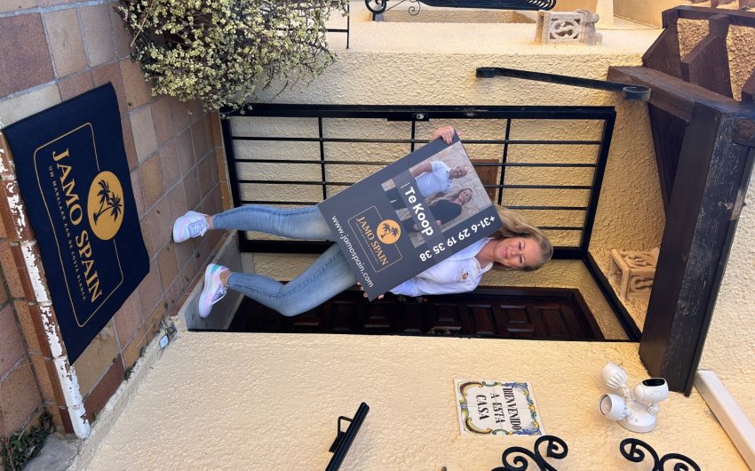 Resale - Villa -
Jávea - Montgó