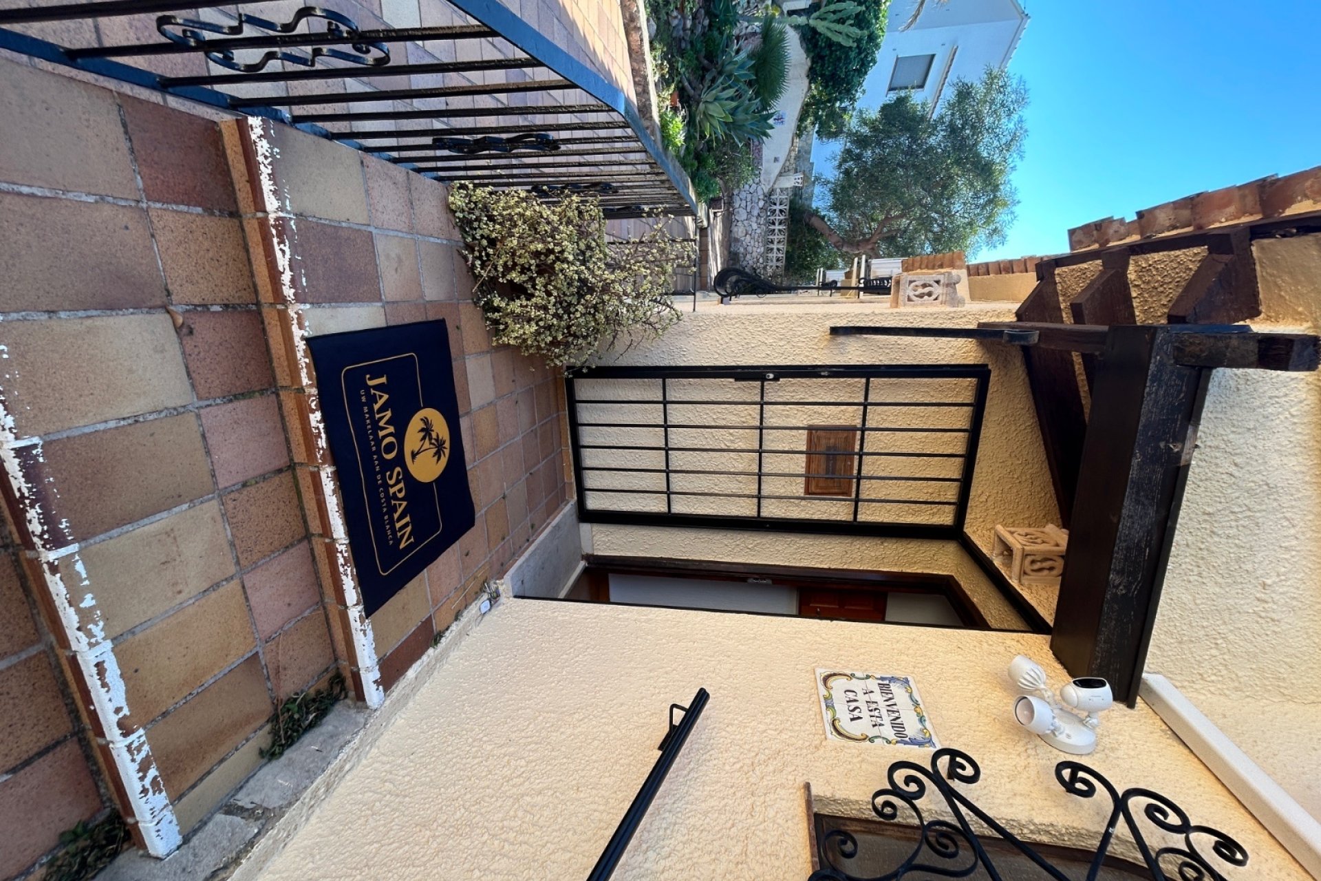 Resale - Villa -
Jávea - Montgó