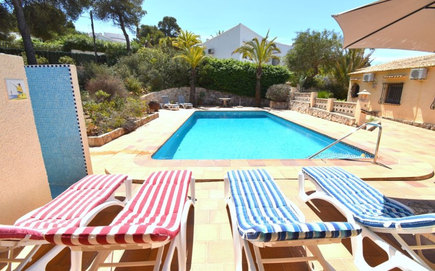 Resale - Villa -
Jávea - Montgó