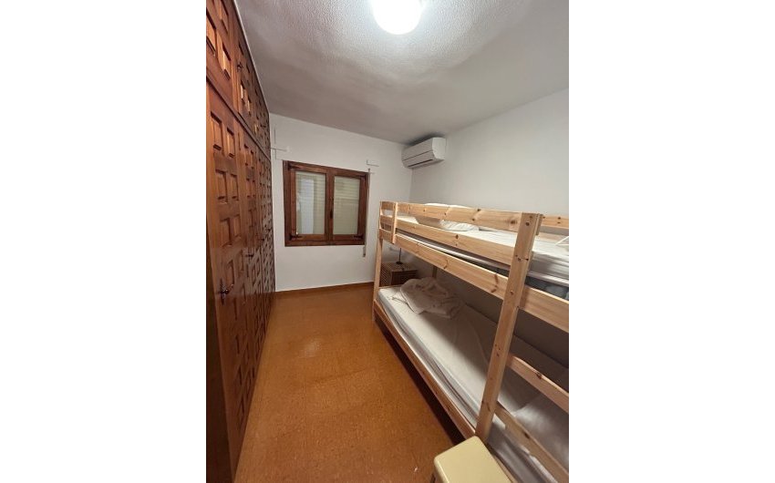 Resale - Villa -
Jávea - Montgó