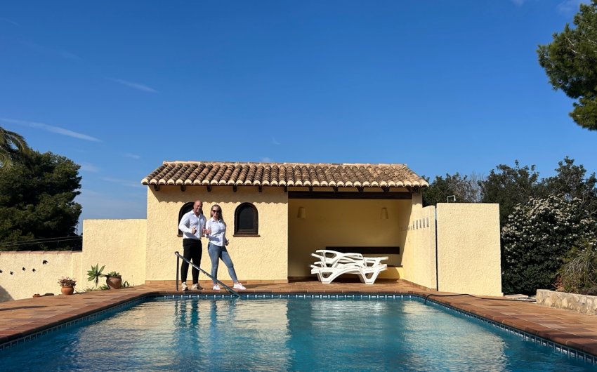 Resale - Villa -
Jávea - Montgó