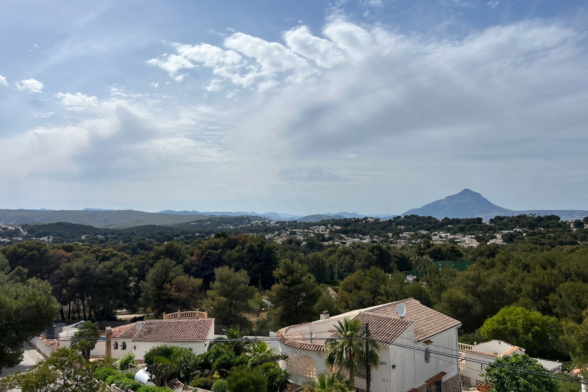 Resale - Villa -
Jávea - Montgó