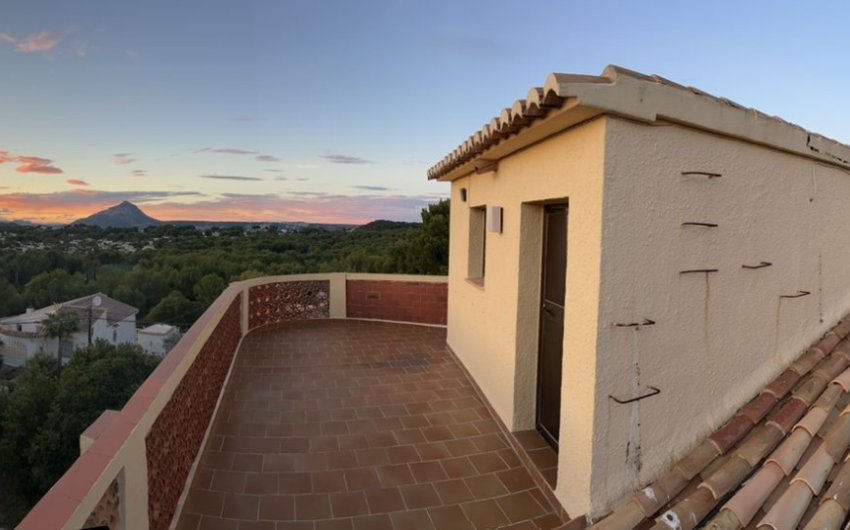 Resale - Villa -
Jávea - Montgó