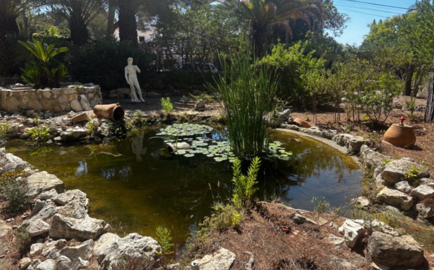 Resale - Villa -
Jávea - Montgó