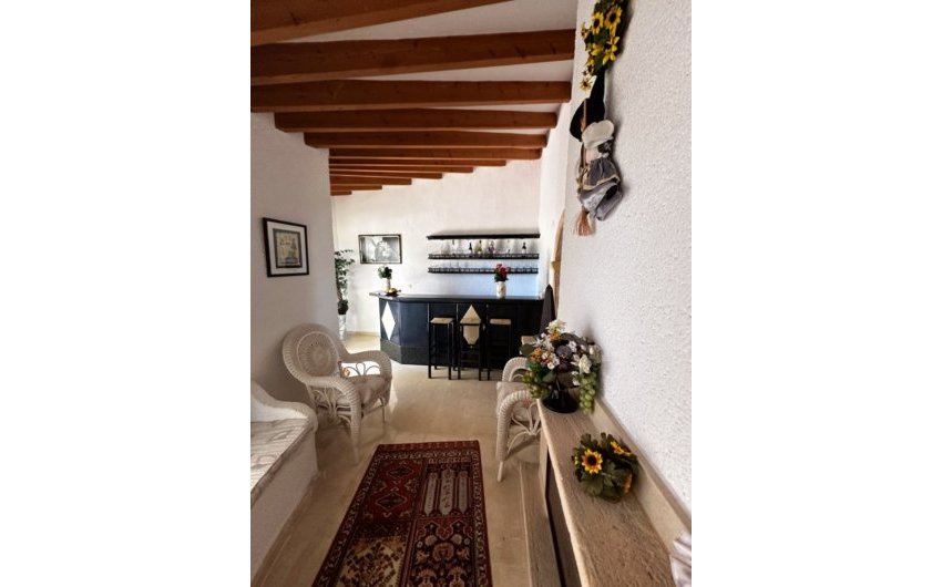 Resale - Villa -
Jávea - Montgó