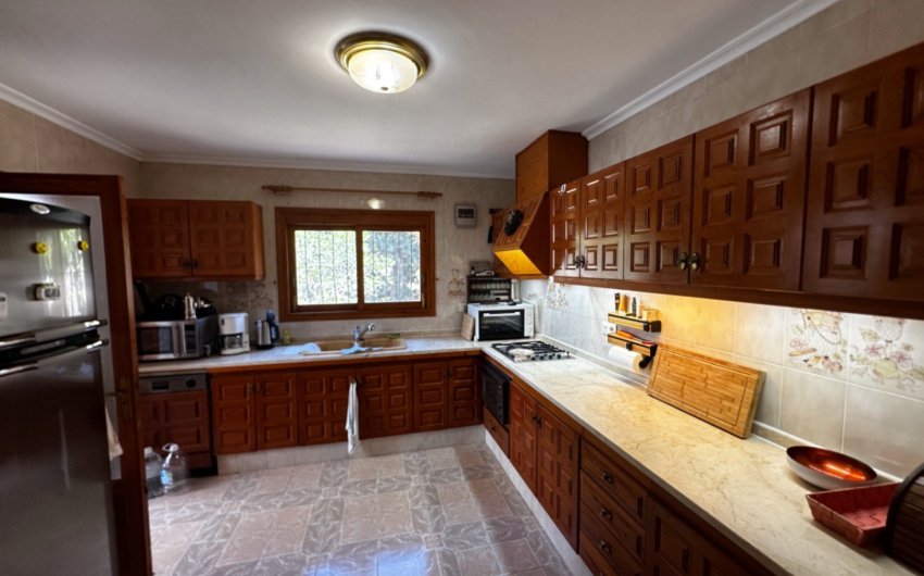 Resale - Villa -
Jávea - Montgó