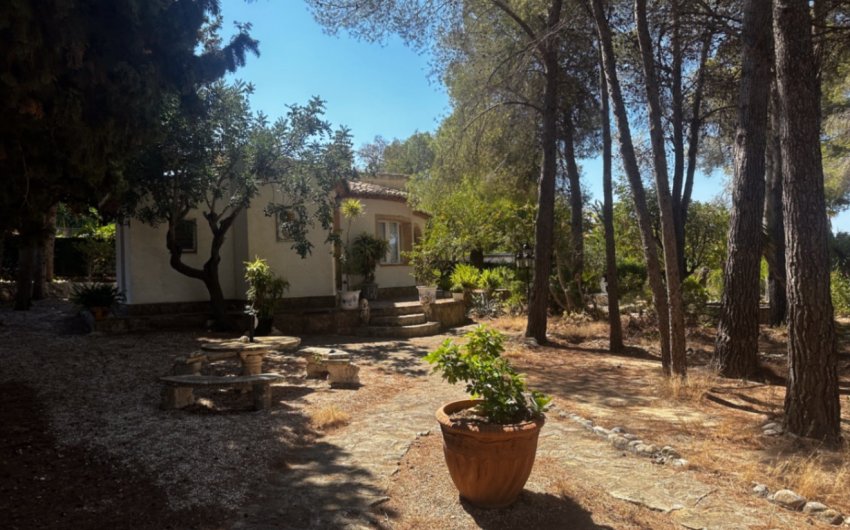 Resale - Villa -
Jávea - Montgó