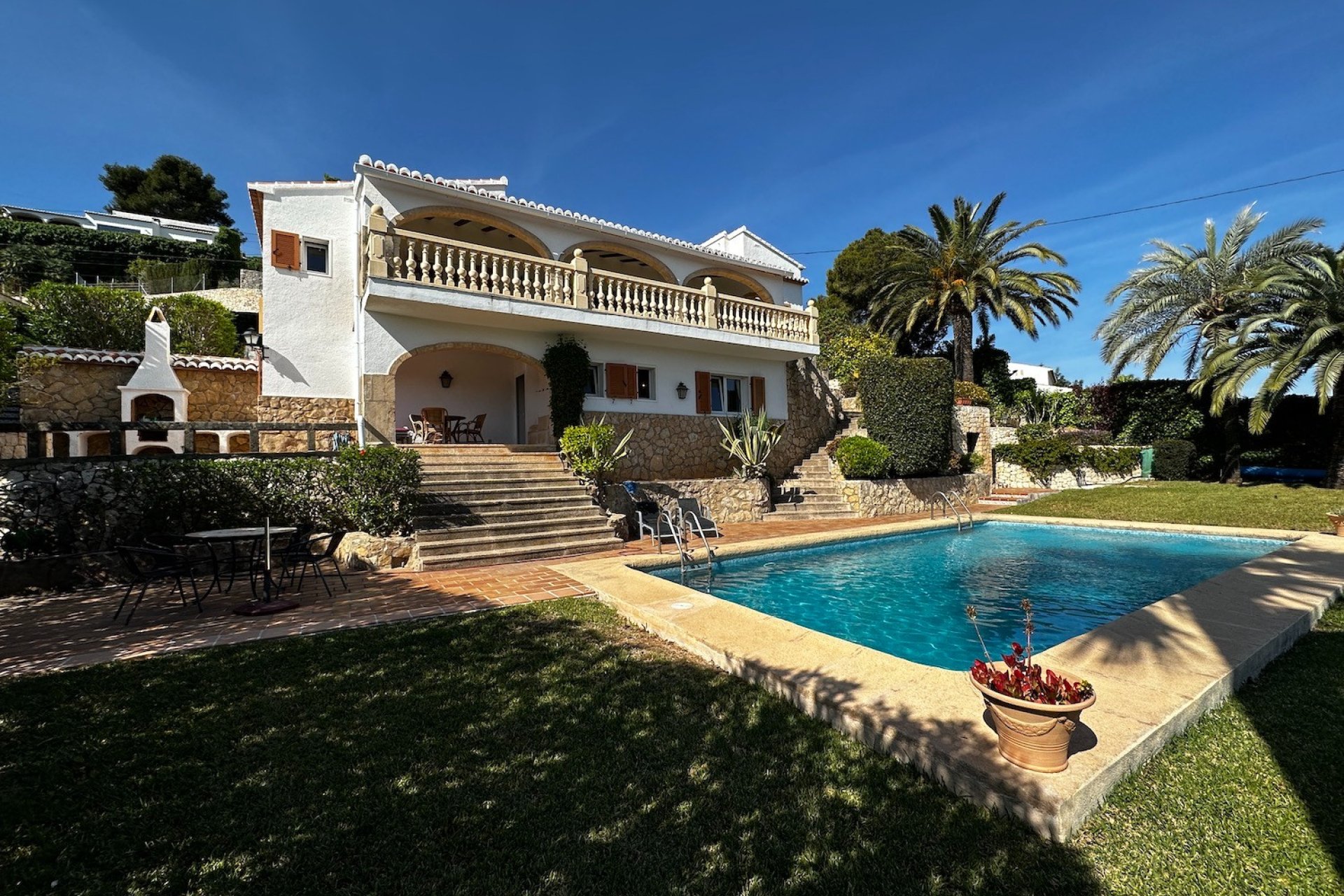 Resale - Villa -
Jávea - Pinosol