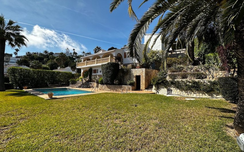 Resale - Villa -
Jávea - Pinosol