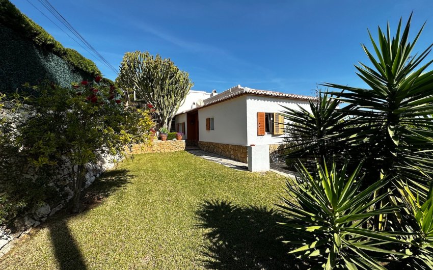 Resale - Villa -
Jávea - Pinosol