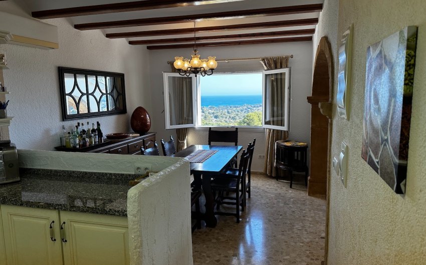 Resale - Villa -
Jávea - Pinosol