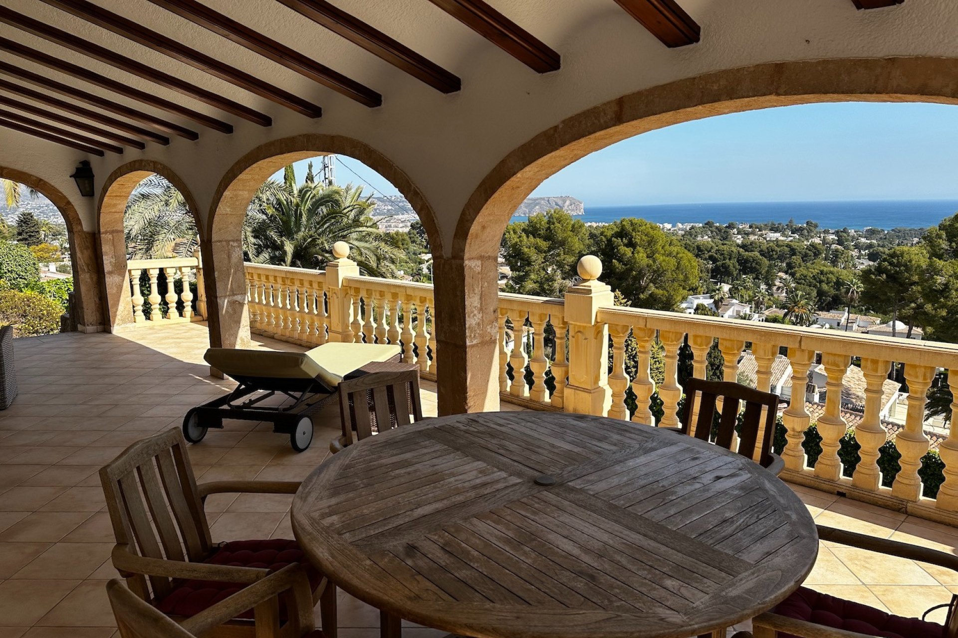 Resale - Villa -
Jávea - Pinosol