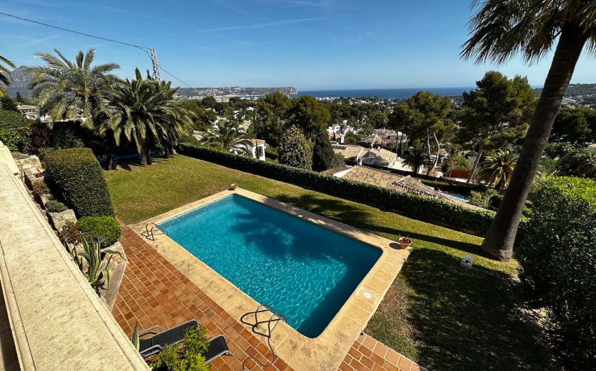 Resale - Villa -
Jávea - Pinosol