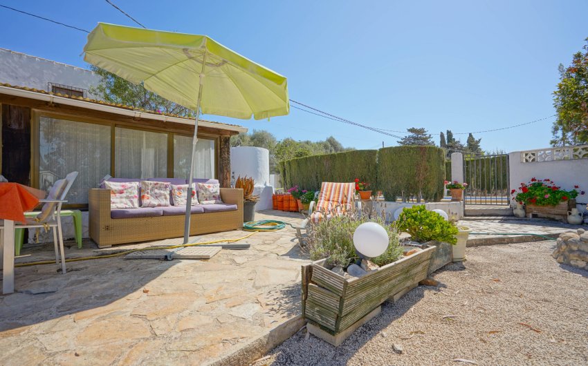 Resale - Villa -
Jávea - Tarraula