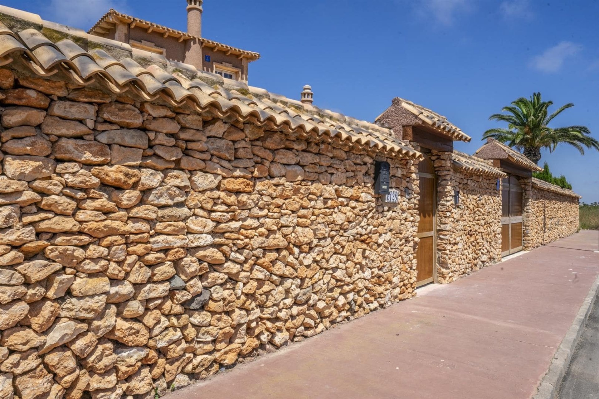 Resale - Villa -
La Manga del Mar Menor - Costa Calida