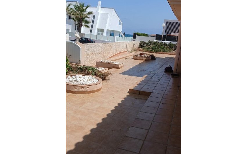 Resale - Villa -
La Manga del Mar Menor - Playa Del Galán