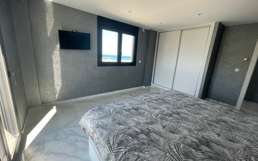 Resale - Villa -
La Mata - Costa Blanca