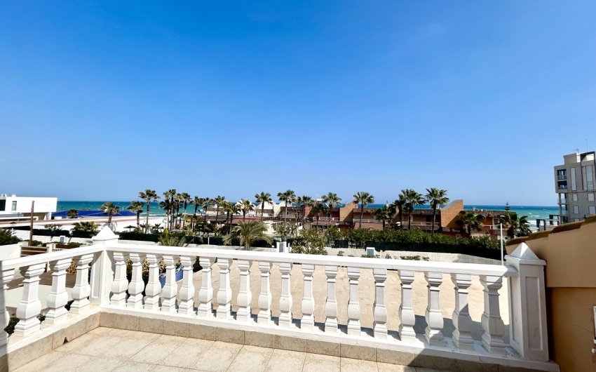 Resale - Villa -
La Mata - Costa Blanca