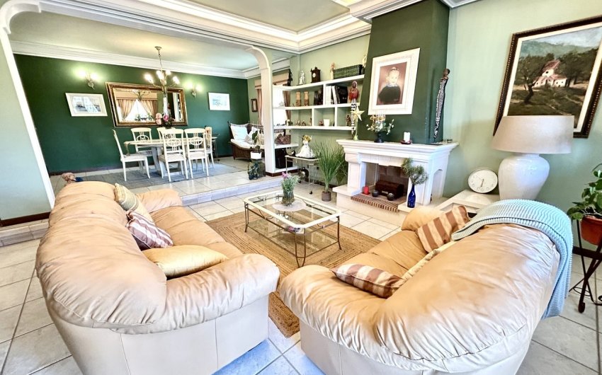 Resale - Villa -
La Mata - Costa Blanca