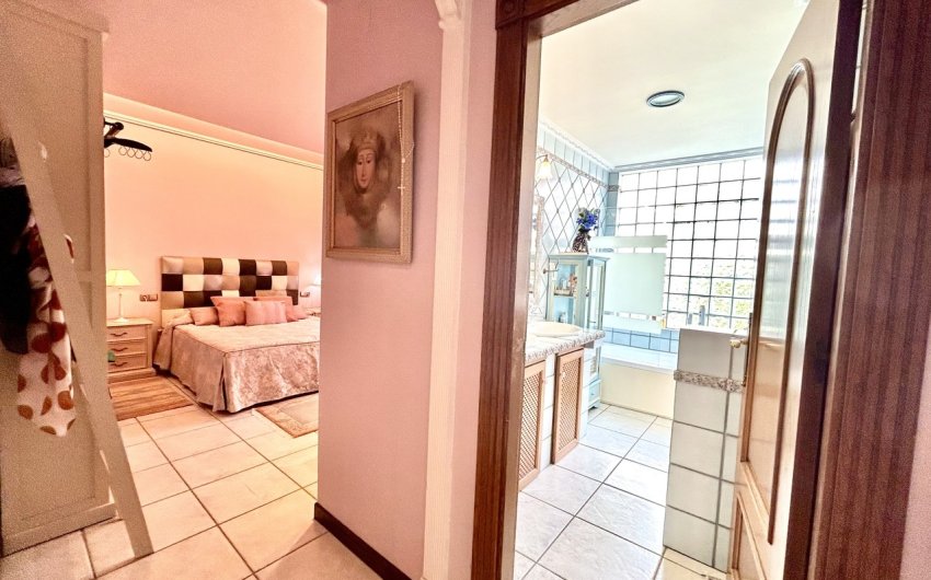 Resale - Villa -
La Mata - Costa Blanca