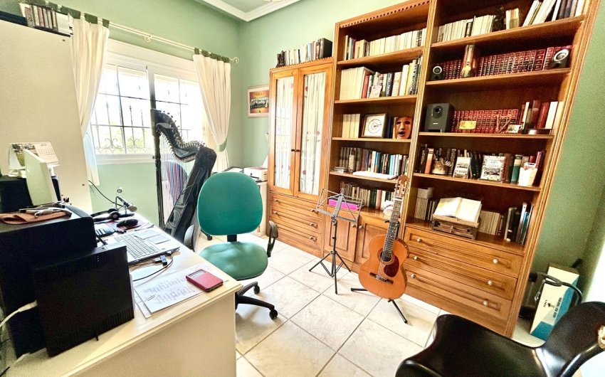 Resale - Villa -
La Mata - Costa Blanca