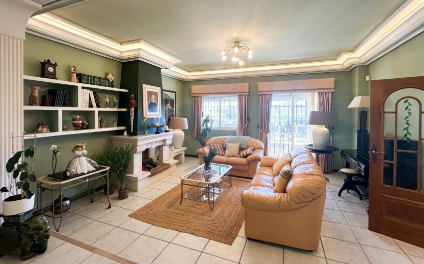 Resale - Villa -
La Mata - Costa Blanca