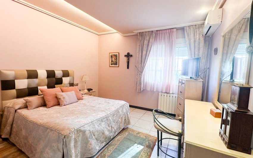 Resale - Villa -
La Mata - Costa Blanca