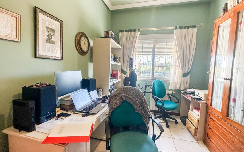 Resale - Villa -
La Mata - Costa Blanca