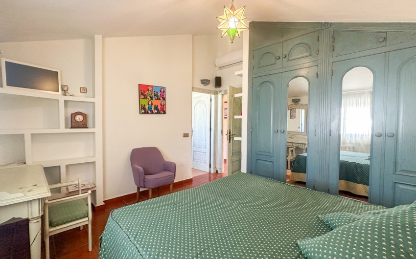 Resale - Villa -
La Mata - Costa Blanca